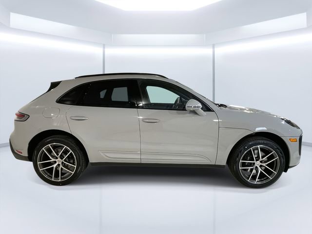New 2026 Porsche Macan image 5