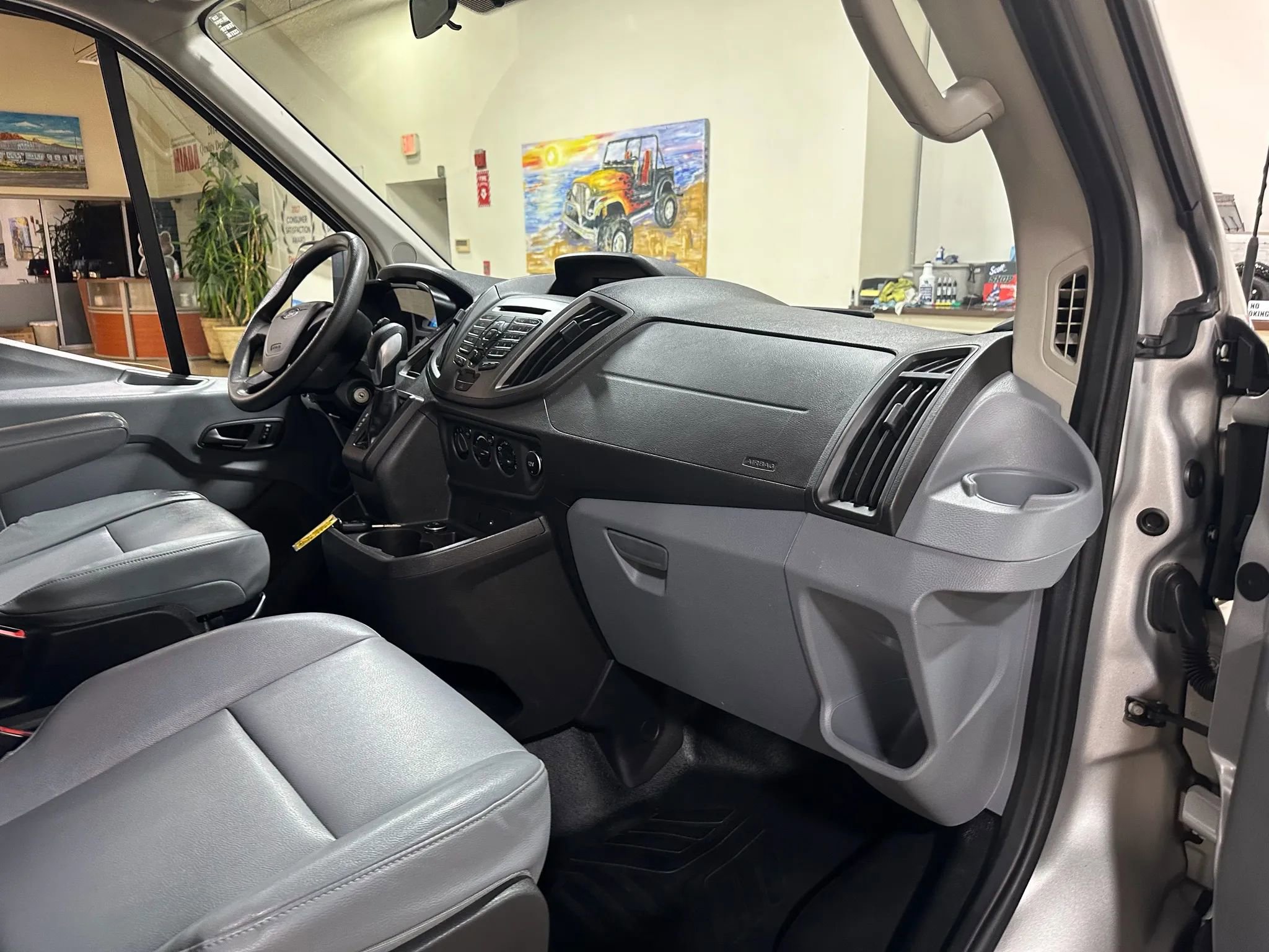 Used 2015 Ford Transit 350 XL image 32