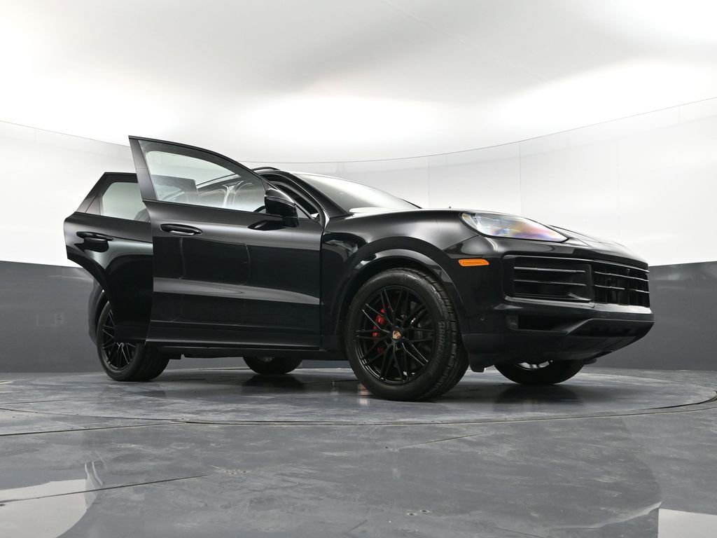New 2026 Porsche Cayenne S image 37