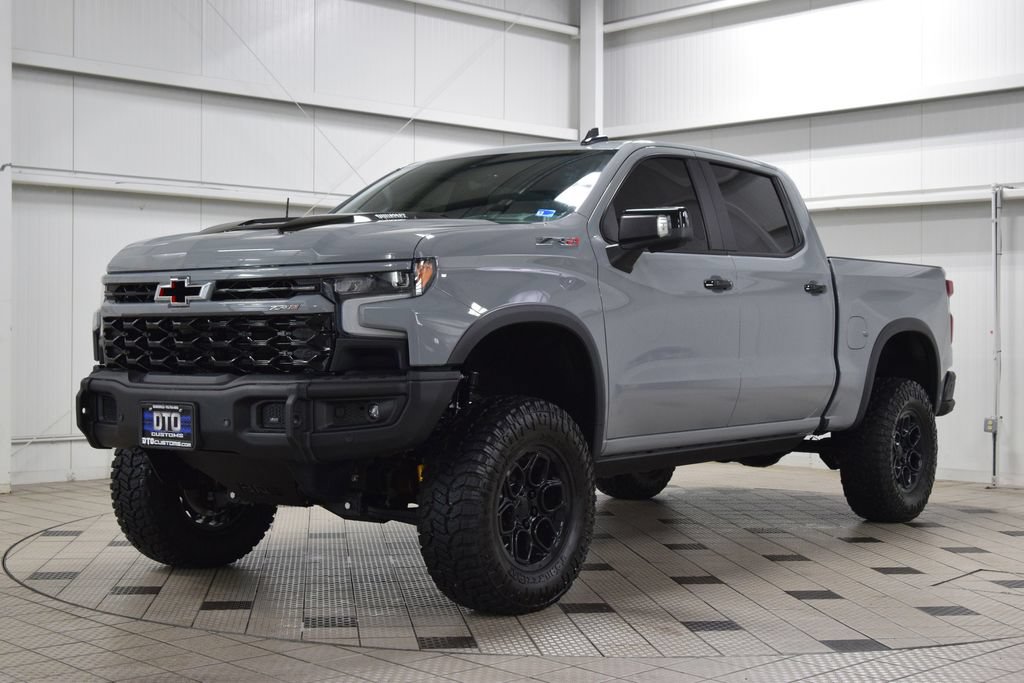 Used 2024 Chevrolet Silverado 1500 ZR2 w/ ZR2 Bison Edition AWD/4WD image 3