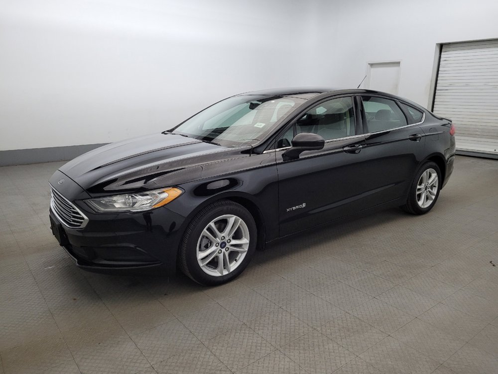 Used 2018 Ford Fusion S image 2