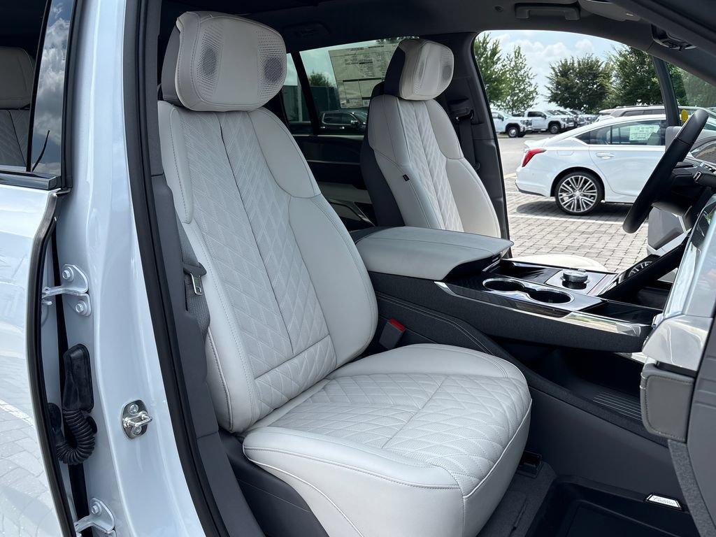 New 2026 Cadillac Escalade IQ Sport 1 w/ LPO, Floor Liner Package AWD/4WD image 61