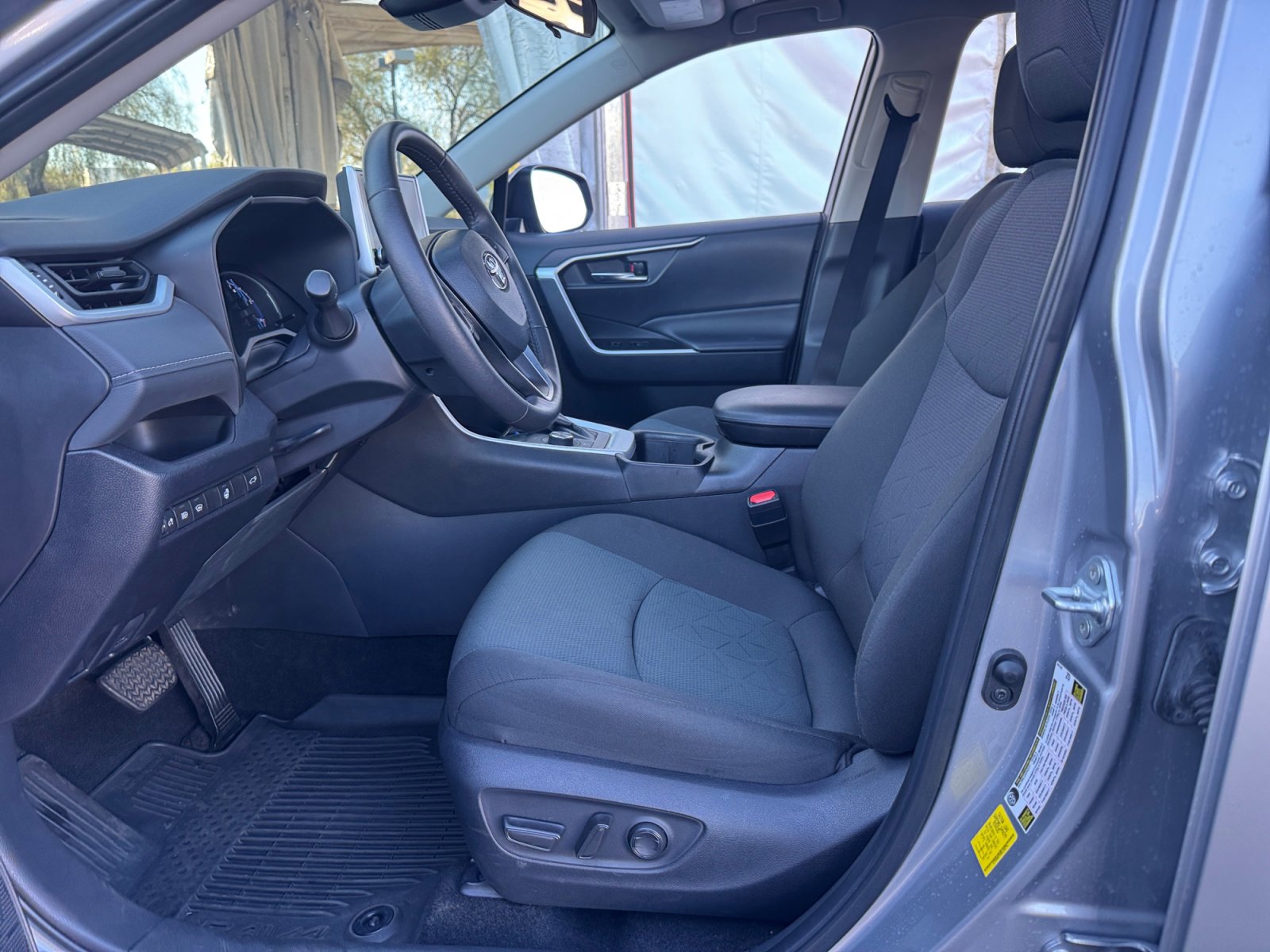 Used 2024 Toyota RAV4 XLE image 14