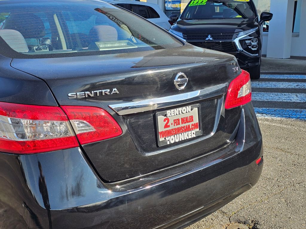 Used 2015 Nissan Sentra SV w/ Navigation Package image 9
