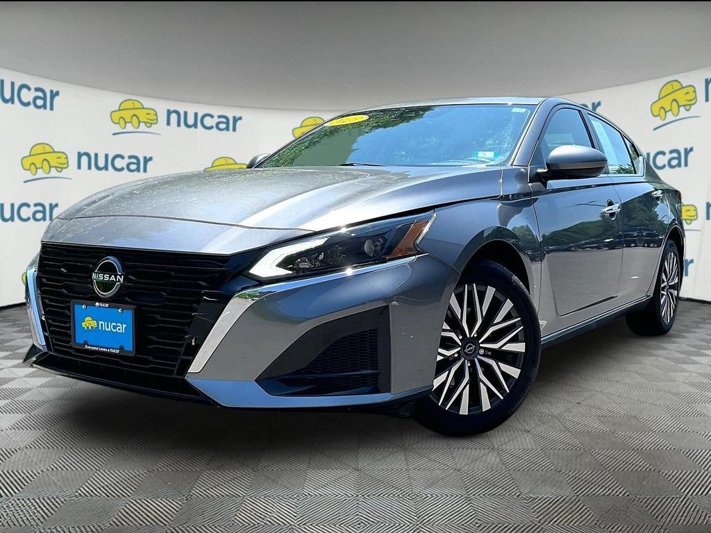 Used 2023 Nissan Altima 2.5 SV AWD/4WD image 3