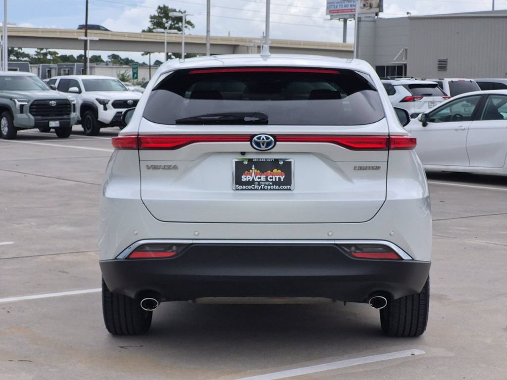 Used 2024 Toyota Venza Limited AWD/4WD image 5