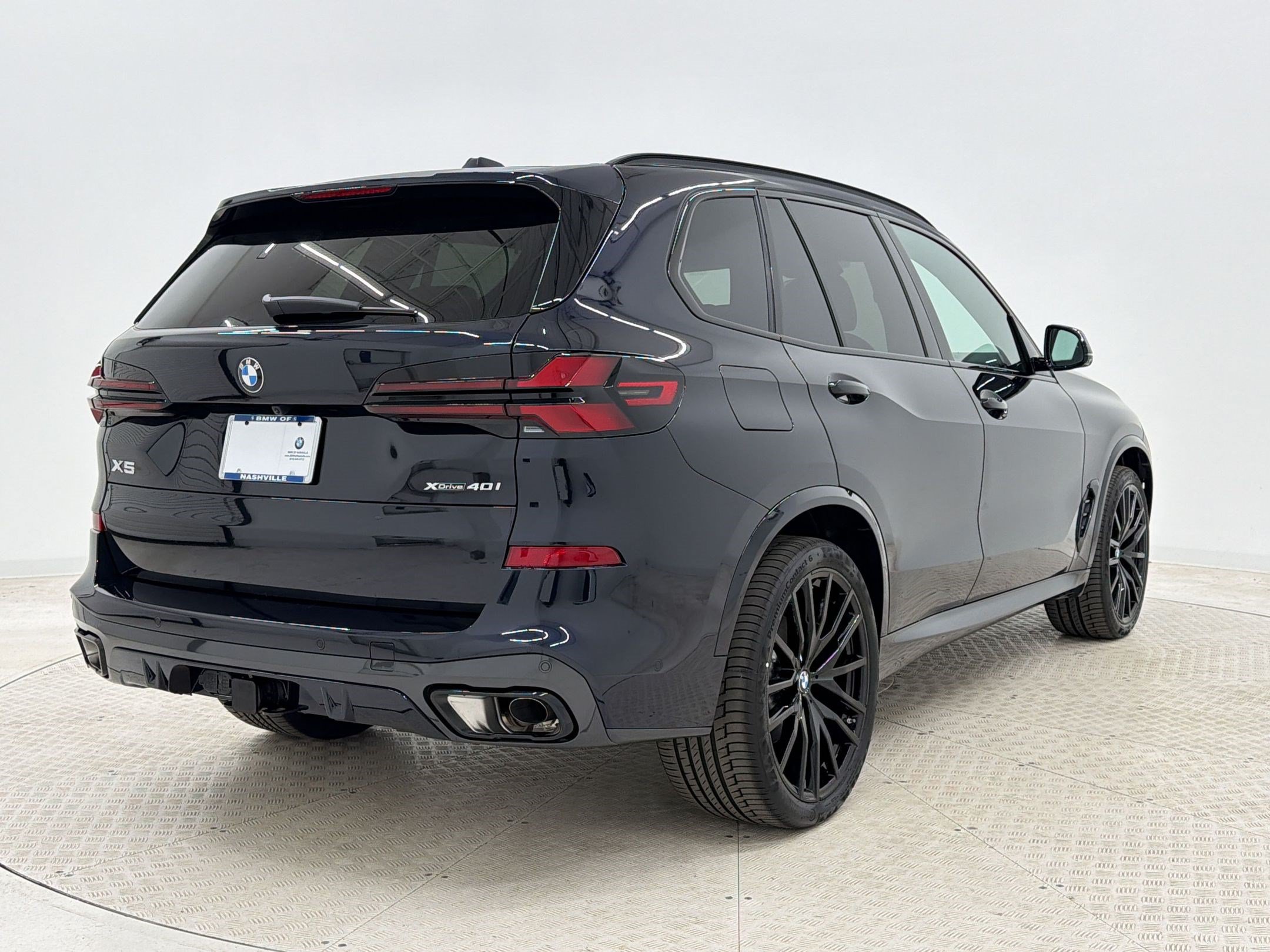 New 2026 BMW X5 xDrive40i w/ M Sport Package AWD/4WD image 9