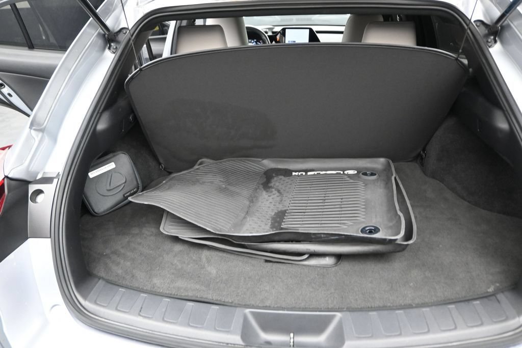 Used 2023 Lexus UX 250h FWD w/ Accessory Package (Z2) image 19
