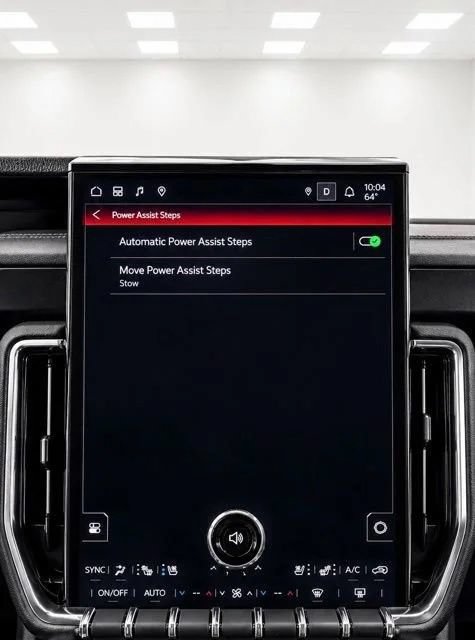 Used 2026 GMC Yukon Denali w/ Sun & Power Step Package AWD/4WD image 32