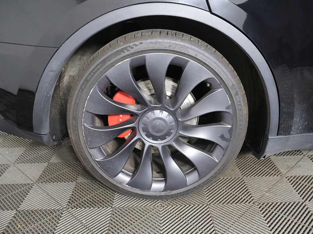 Used 2023 Tesla Model Y Performance AWD/4WD image 22