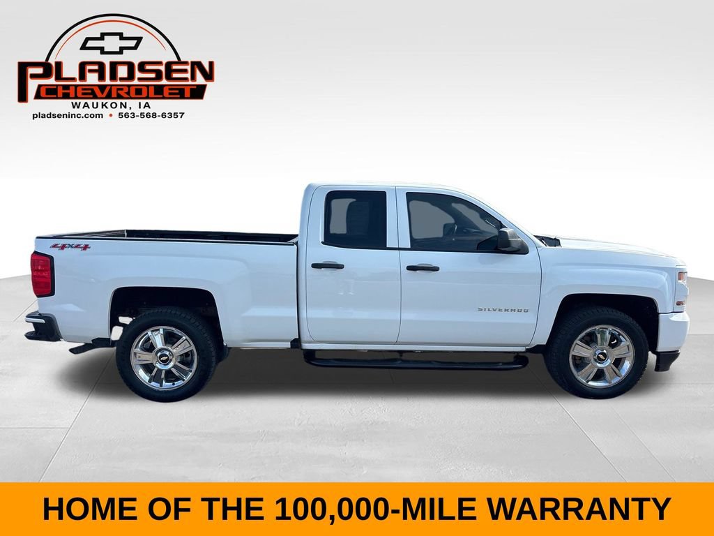 Used 2017 Chevrolet Silverado 1500 Custom w/ Custom Convenience Package AWD/4WD image 7