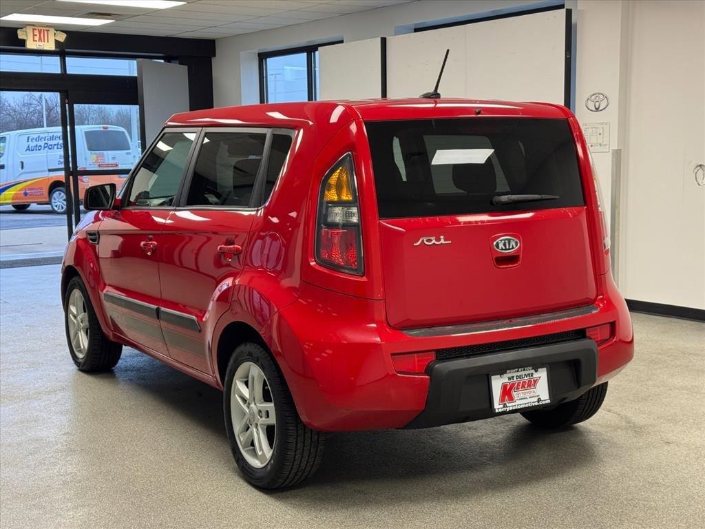 Used 2011 Kia Soul + w/ Audio Pkg image 8