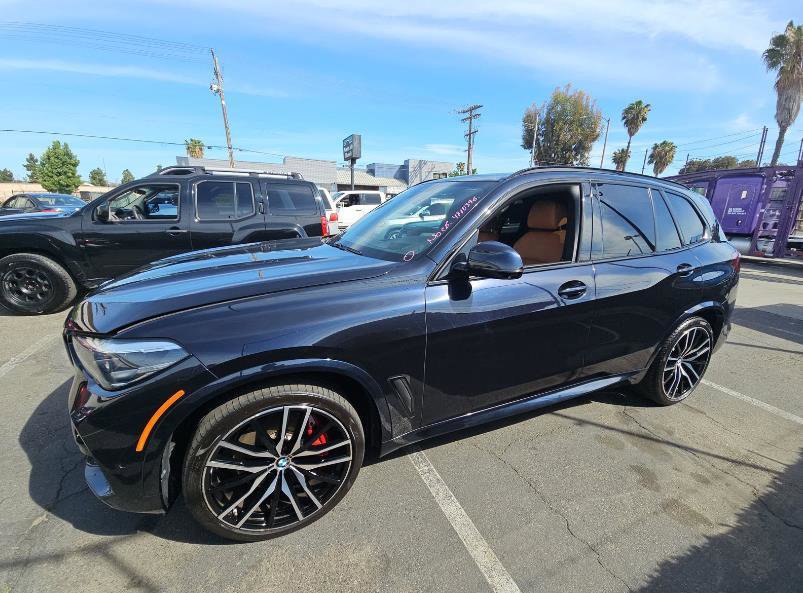 Used 2021 BMW X5 M50i w/ Premium Package image 4