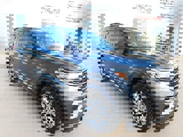 Used 2020 Ford Explorer XLT w/ Equipment Group 202A image 30