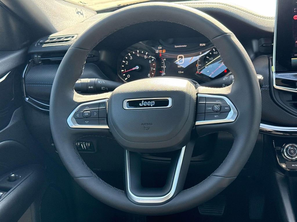 New 2026 Jeep Compass Latitude image 12