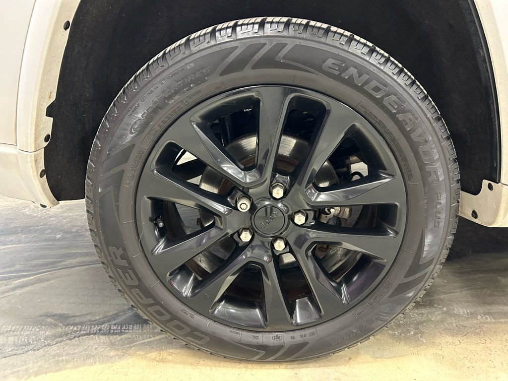 Used 2019 Jeep Grand Cherokee Altitude image 23