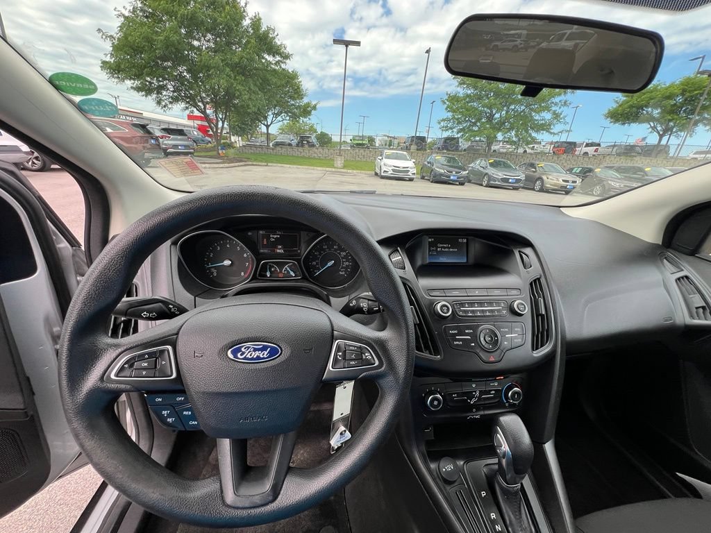 Used 2018 Ford Focus SE FWD image 34