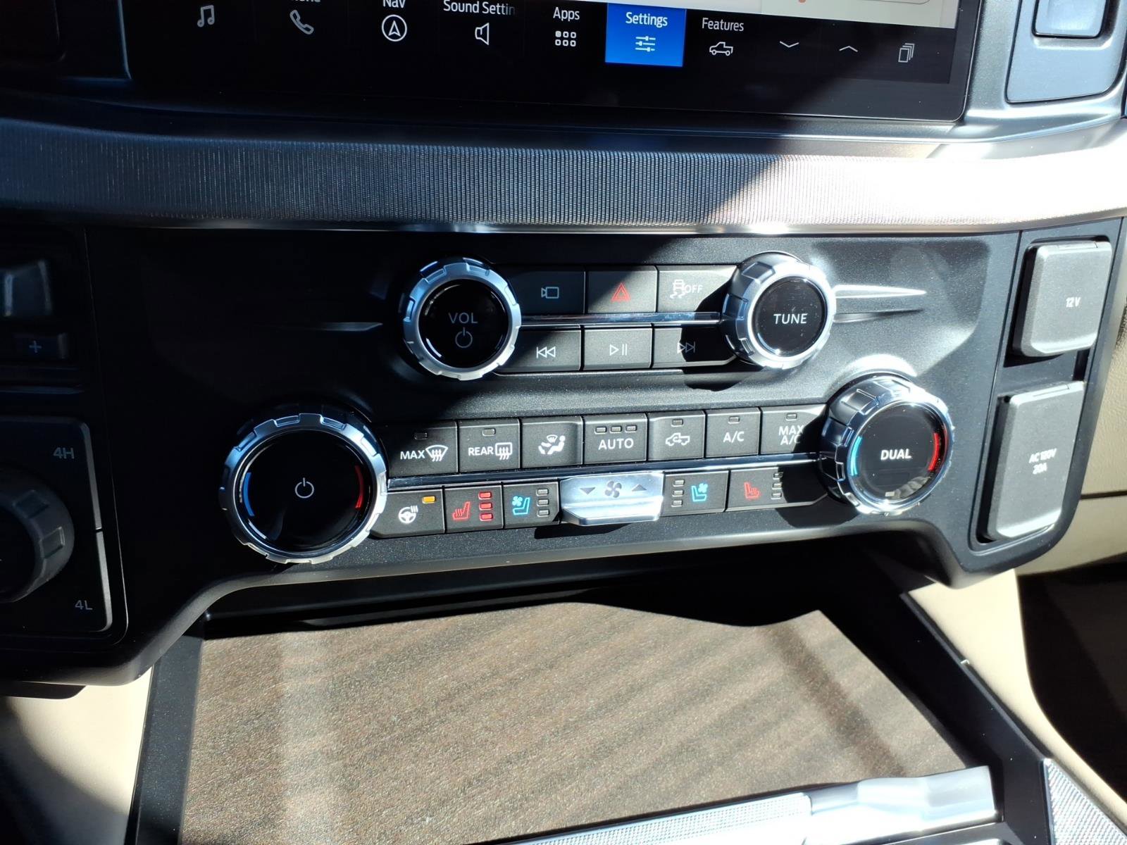 Used 2025 Ford F450 Platinum w/ Platinum Plus Package image 20