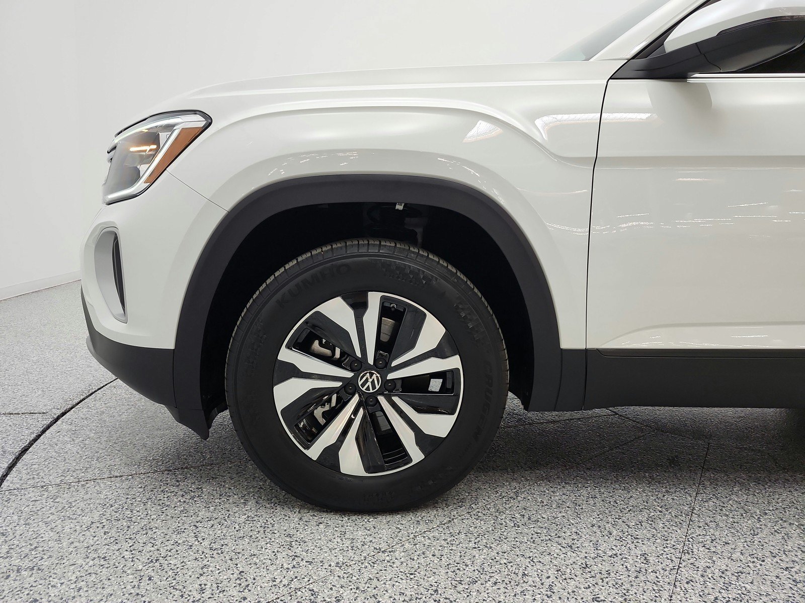 Used 2025 Volkswagen Atlas SE FWD image 21