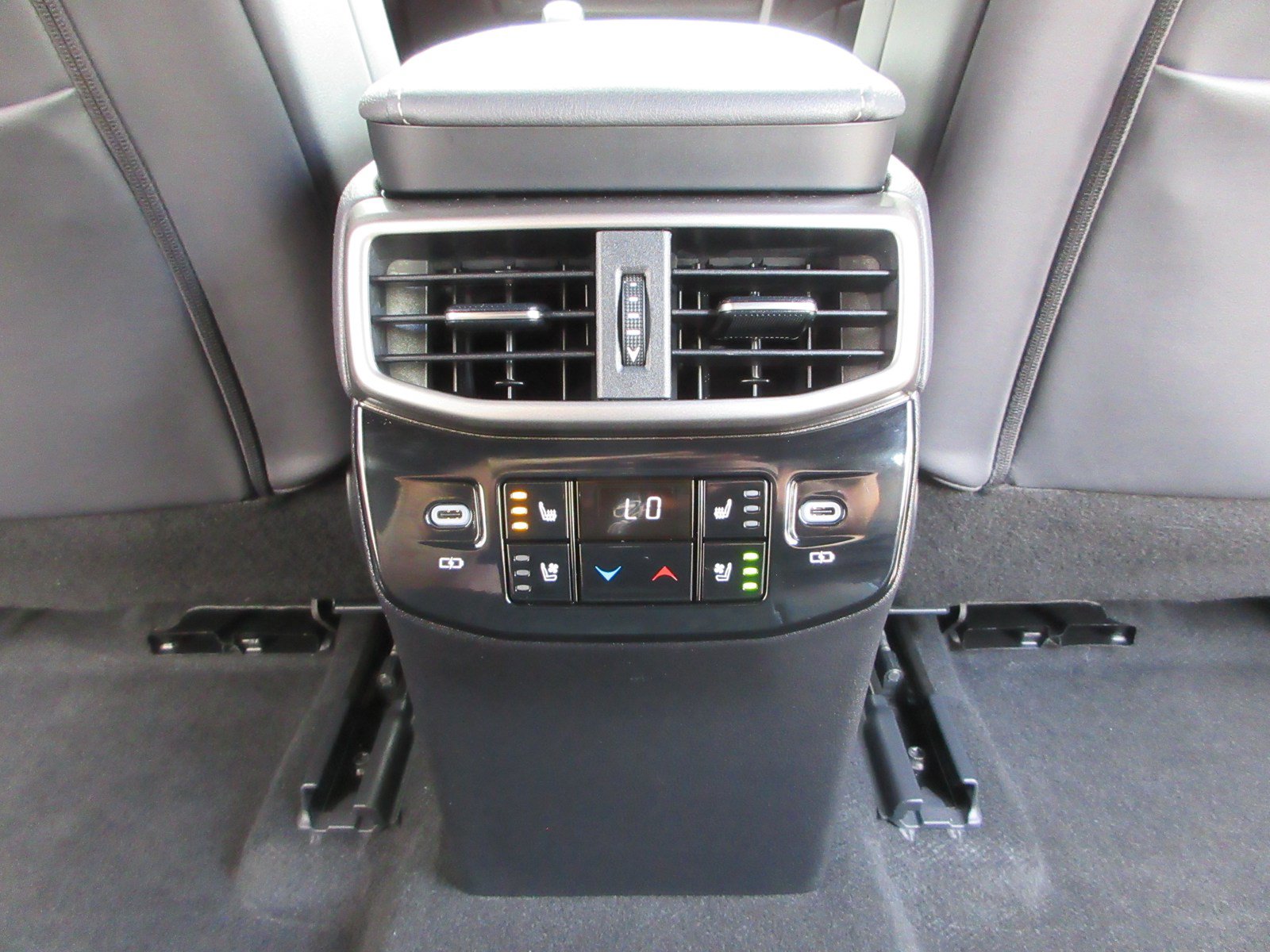Used 2024 Lexus RX 500h F Sport w/ Convenience Package AWD/4WD image 22