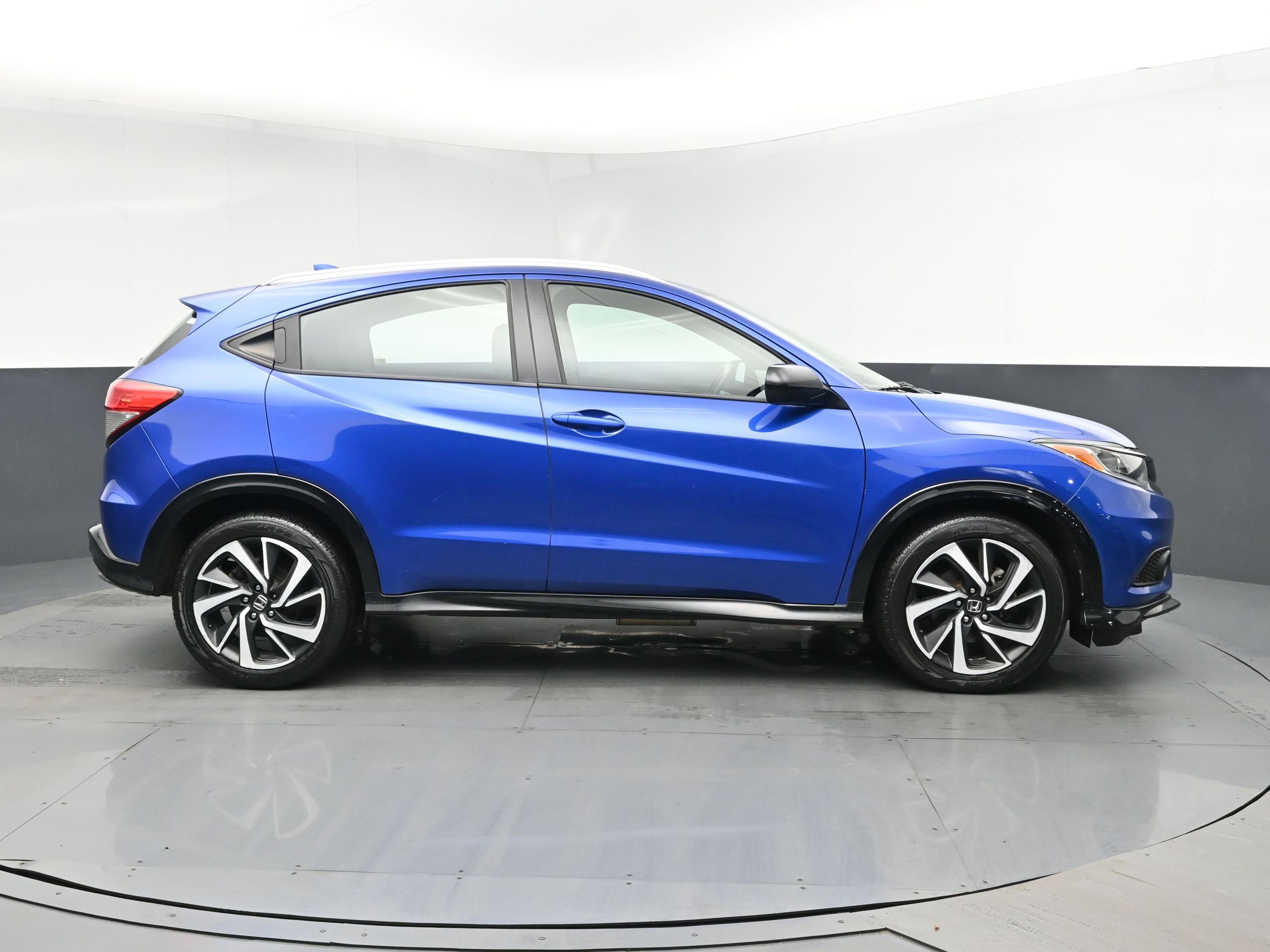 Used 2019 Honda HR-V Sport image 3
