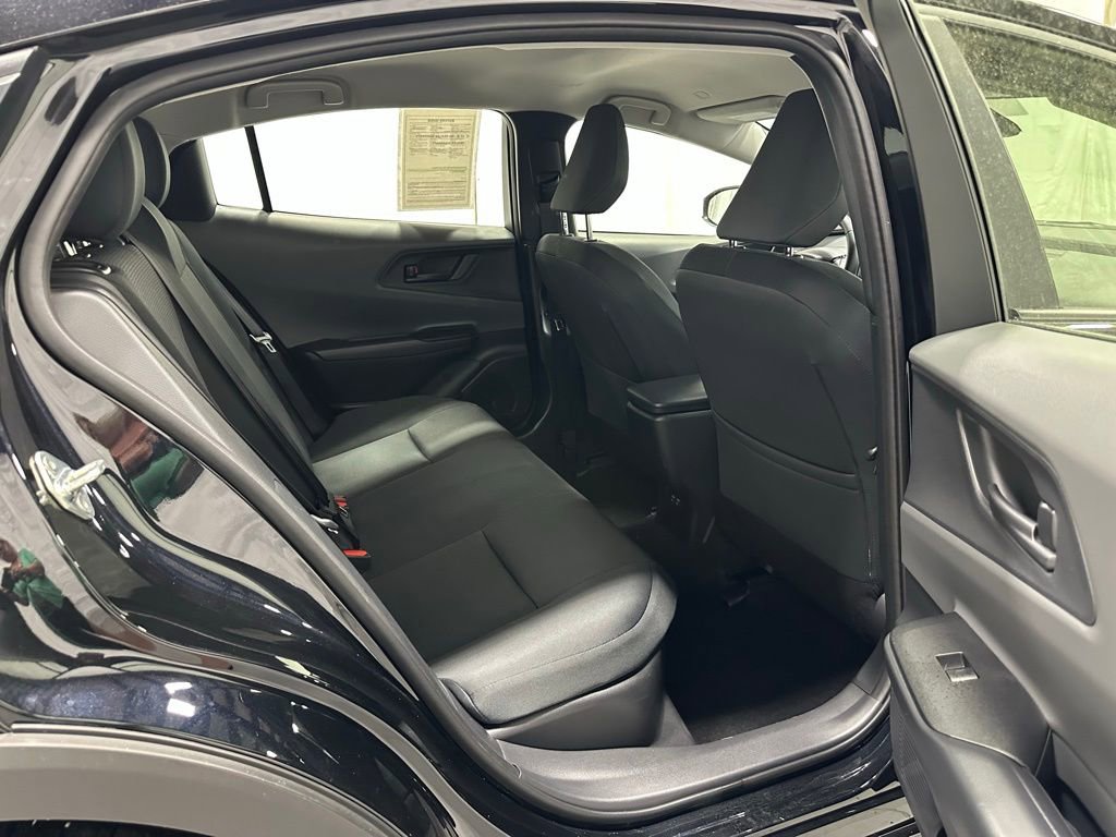 Used 2025 Toyota Prius LE FWD image 52