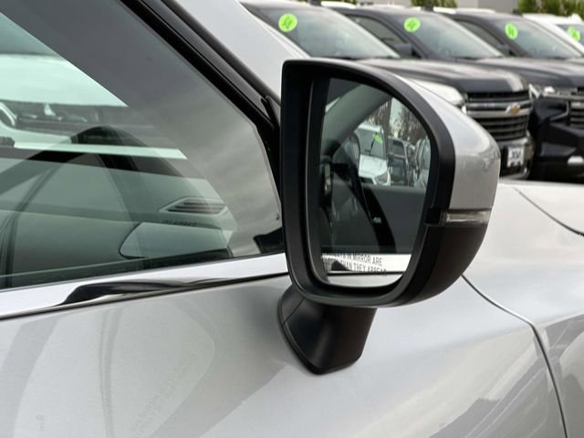 Used 2022 Nissan Pathfinder SV w/ SV Black Package image 30