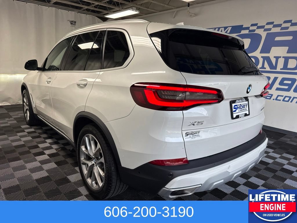 Used 2023 BMW X5 xDrive40i w/ Premium Package AWD/4WD image 9