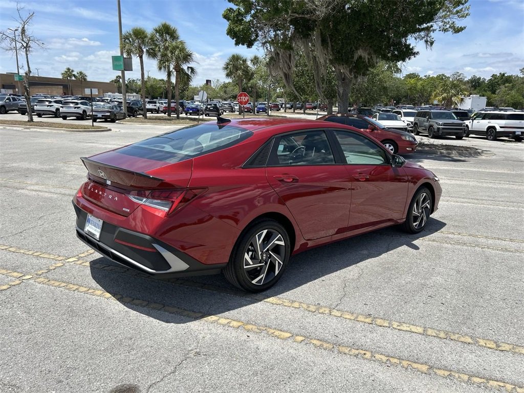 New 2025 Hyundai Elantra SEL image 10
