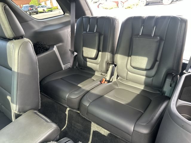 Used 2015 Ford Explorer Limited w/ Equipment Group 301A AWD/4WD image 28