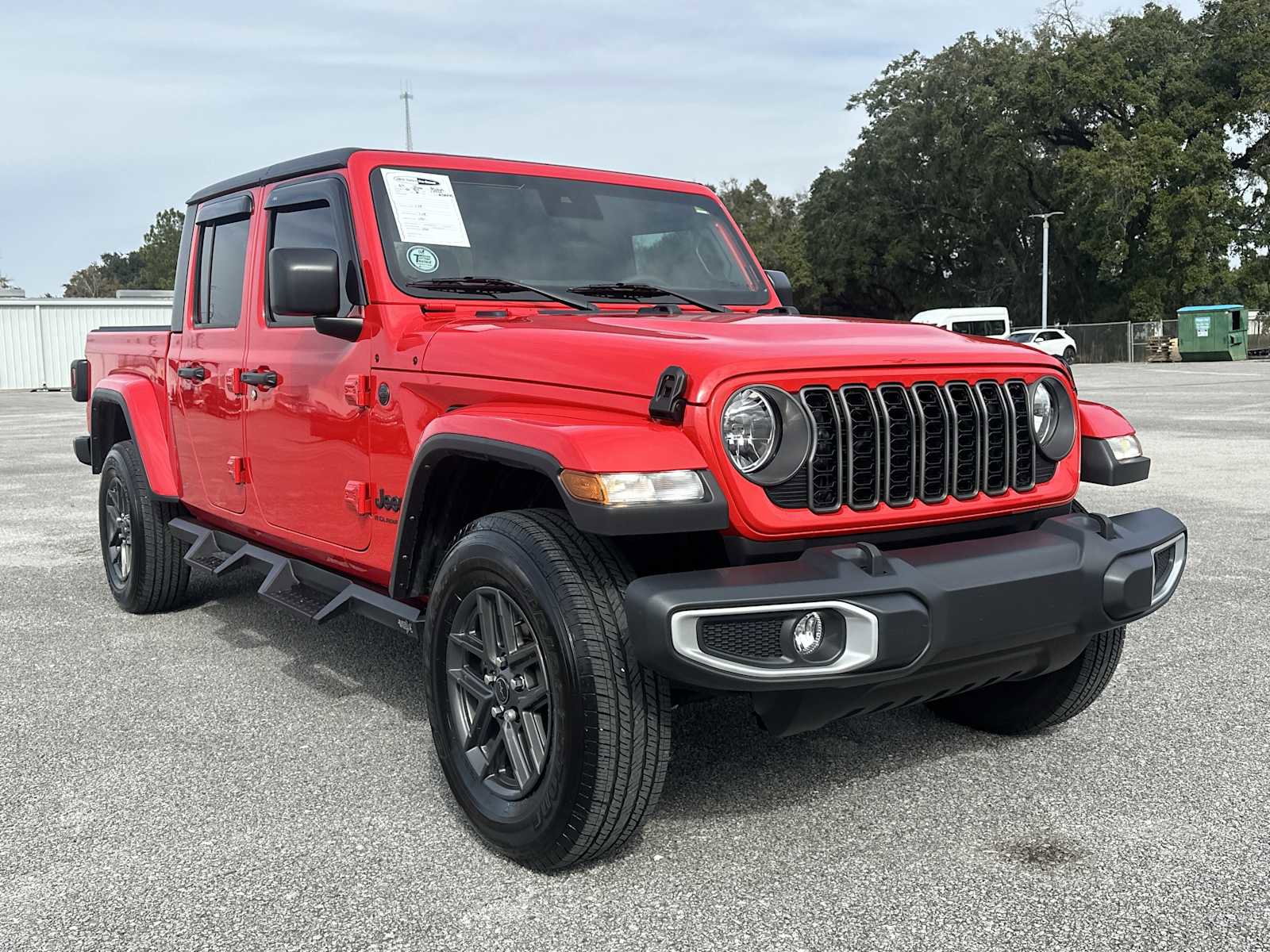 Used 2024 Jeep Gladiator Sport image 3
