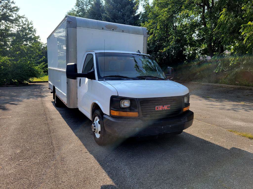 Used 2016 GMC Savana 3500 Extended image 1