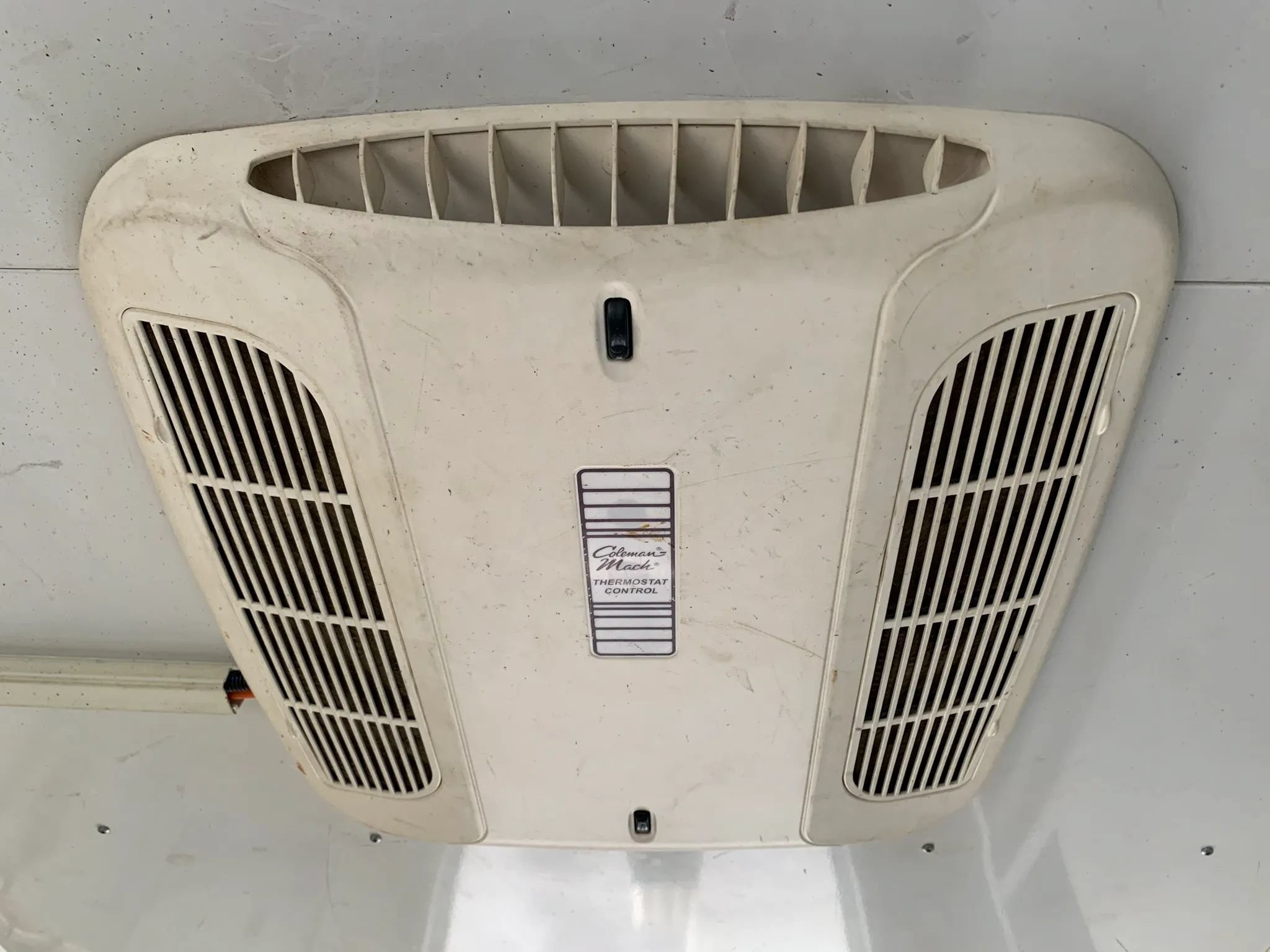 Used 2019 Ford E-350 and Econoline 350 Super Duty RWD image 36