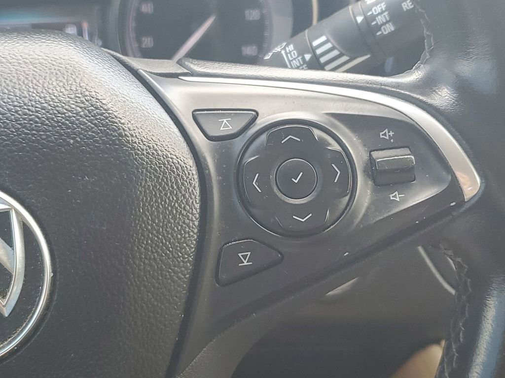 Used 2020 Buick Envision Preferred image 35