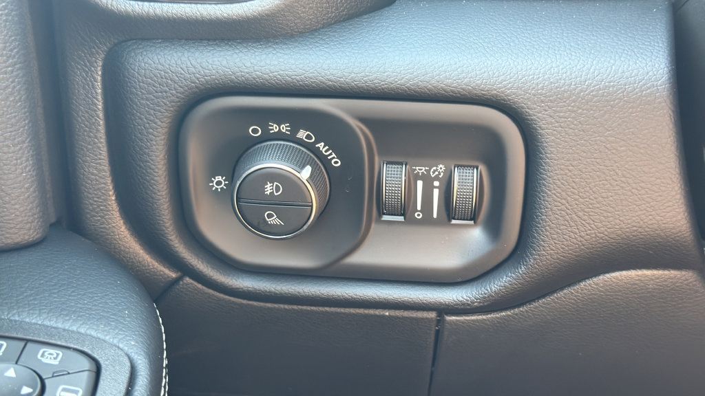 New 2026 RAM 3500 Laramie w/ Night Edition AWD/4WD image 30