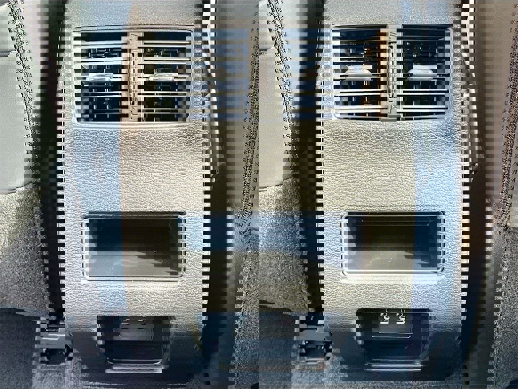 New 2025 Mitsubishi Outlander SE image 26