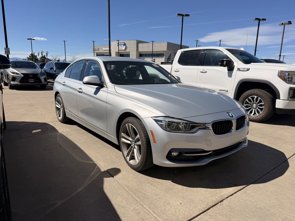 Used 2018 BMW 330i xDrive Sedan image 1