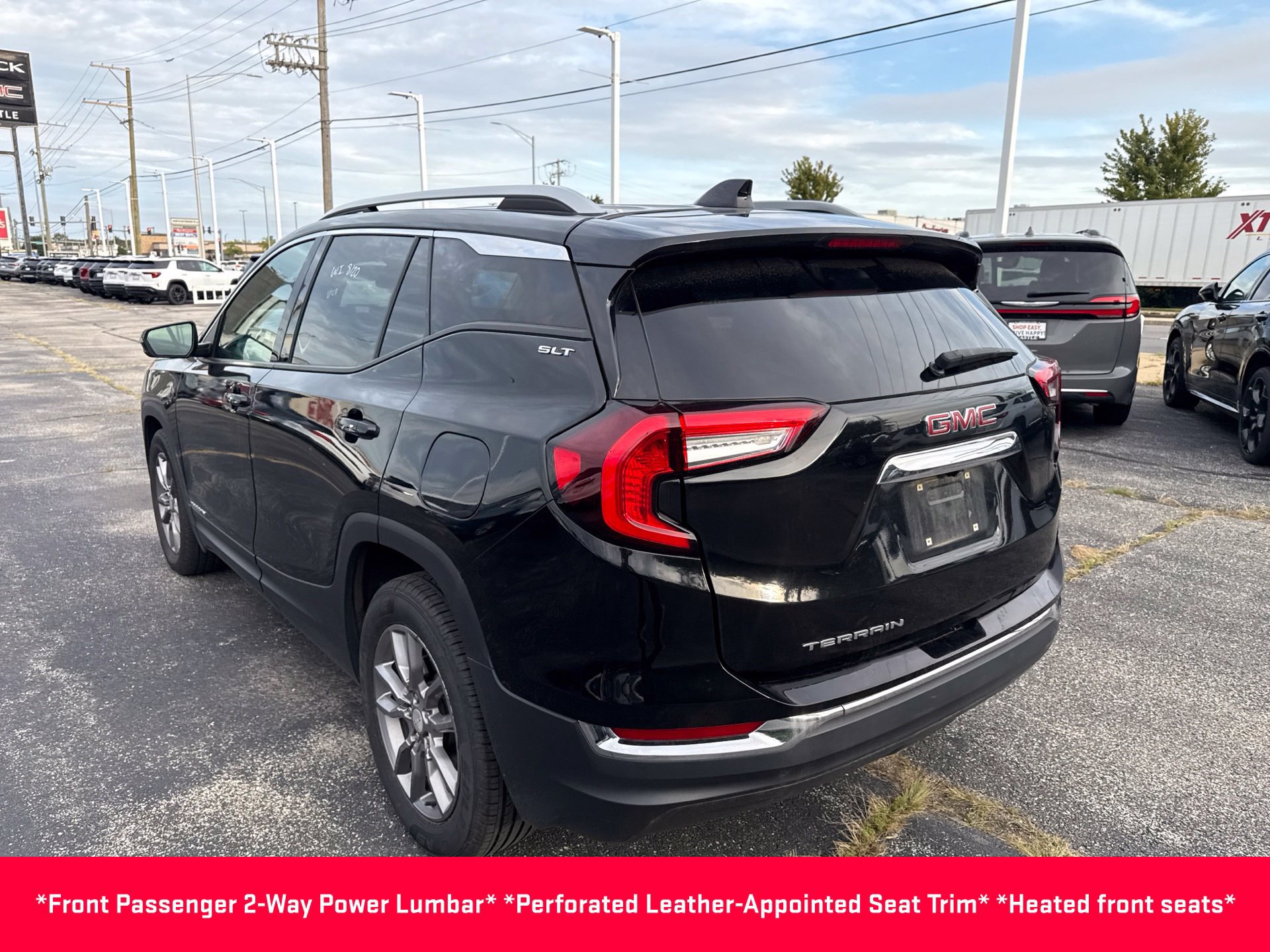 Used 2024 GMC Terrain SLT FWD image 10