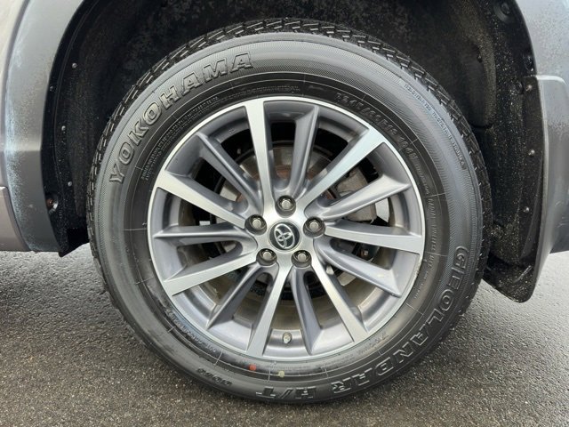 Used 2018 Toyota Highlander XLE image 30