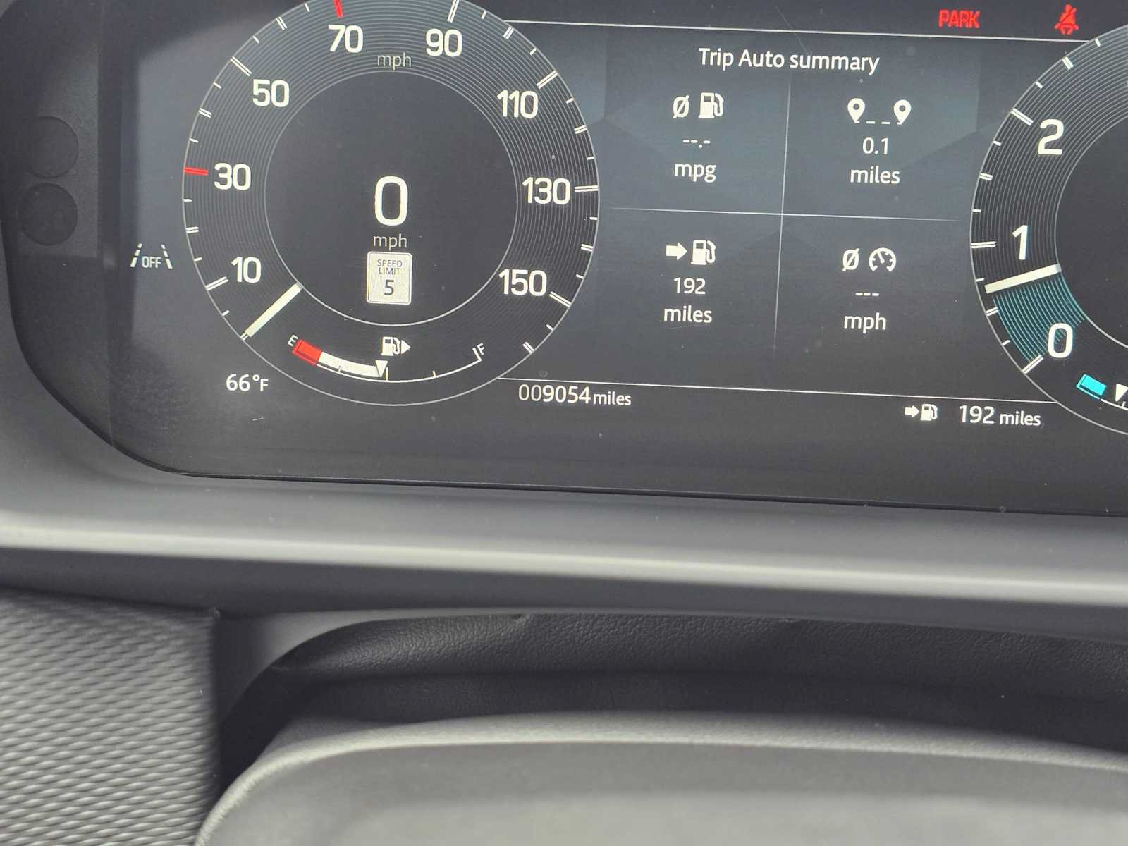Used 2026 Land Rover Discovery Dynamic SE AWD/4WD image 28