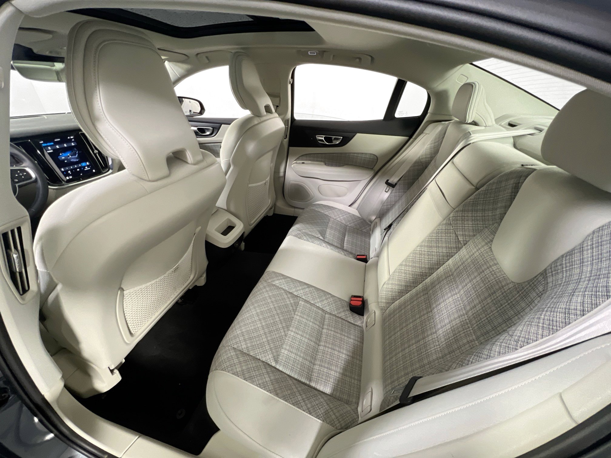 Used 2023 Volvo S60 B5 Core w/ Protection Package Premier image 24