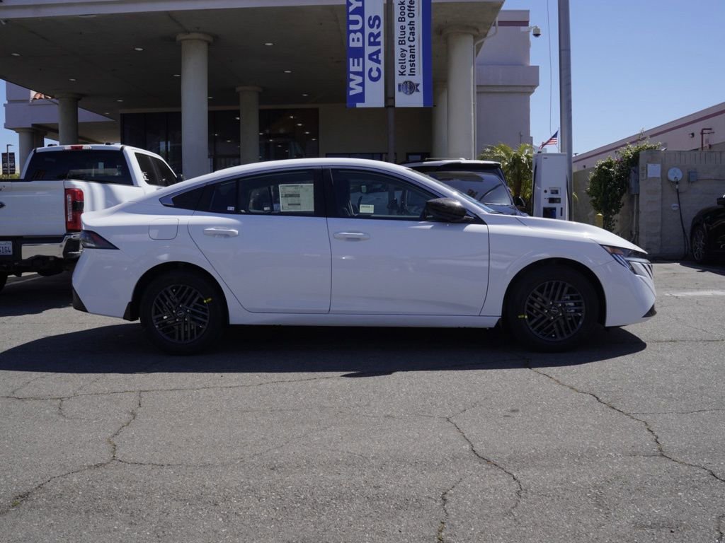 New 2026 Nissan Sentra SV FWD image 3
