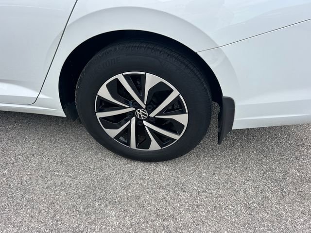 Used 2023 Volkswagen Jetta S image 47