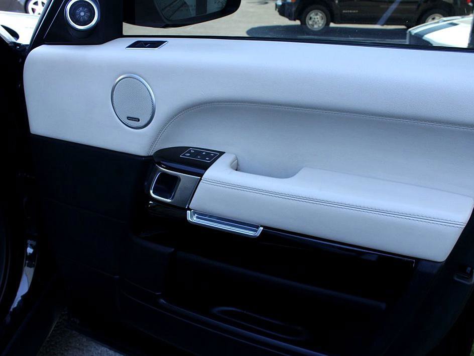 Used 2017 Land Rover Range Rover HSE image 26