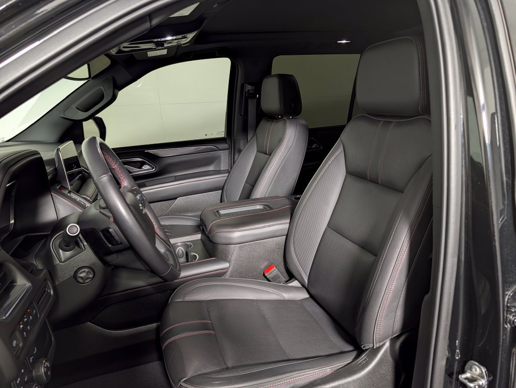 Used 2022 Chevrolet Tahoe RST w/ Luxury Package AWD/4WD image 25