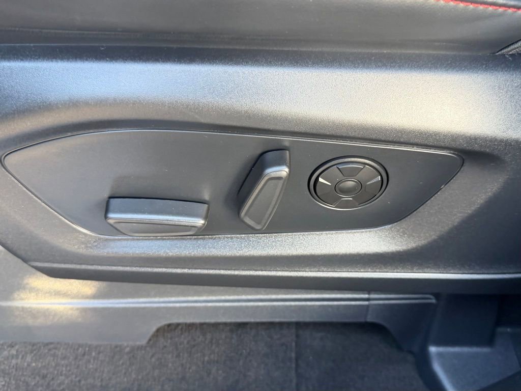 Used 2025 Ford Explorer ST-Line w/ Premium Package image 18