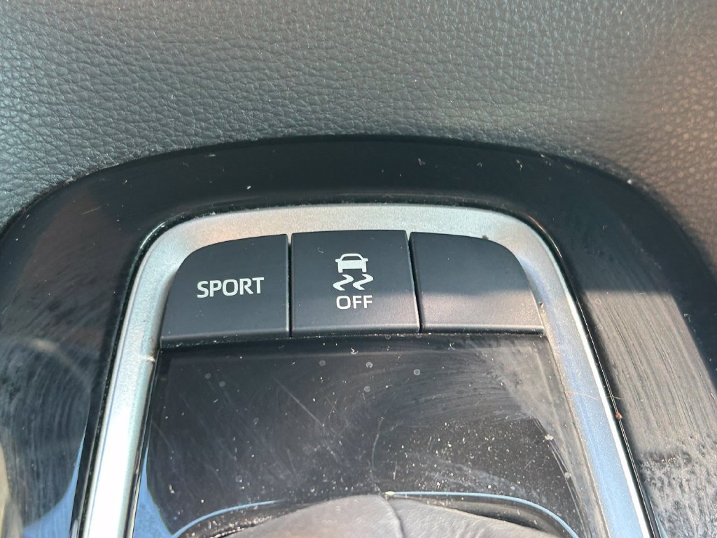 Used 2022 Toyota Corolla XSE FWD image 25