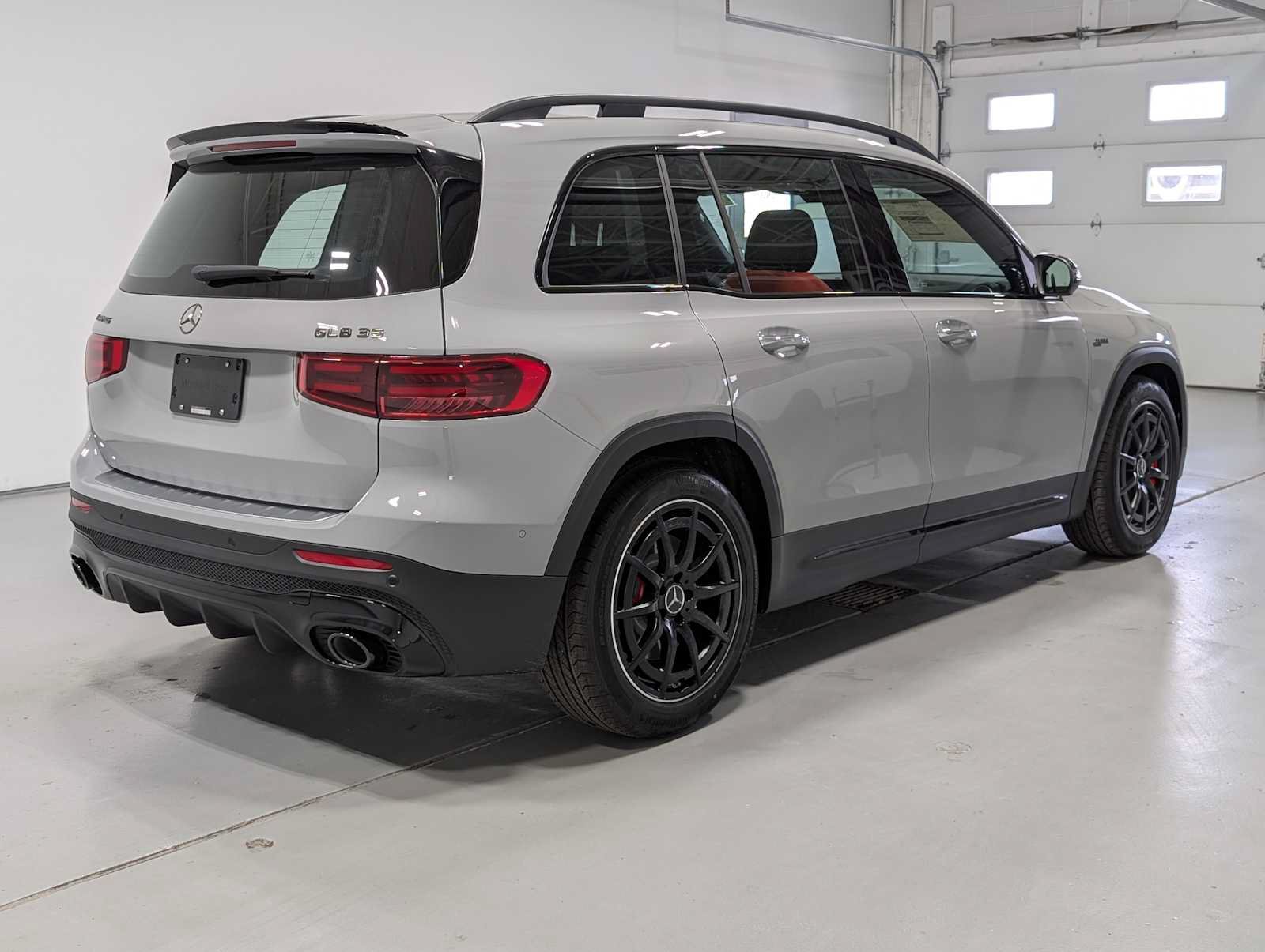 New 2026 Mercedes-Benz GLB 35 AMG 4MATIC image 7