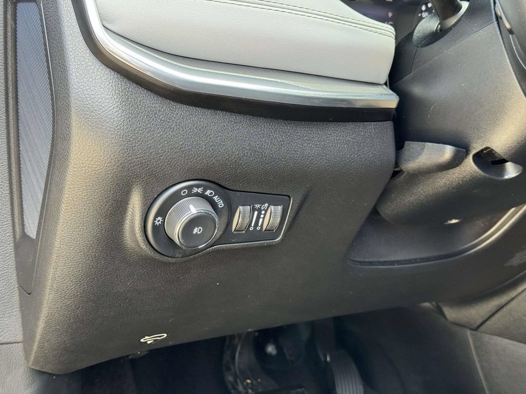 Used 2022 Jeep Compass Limited AWD/4WD image 9