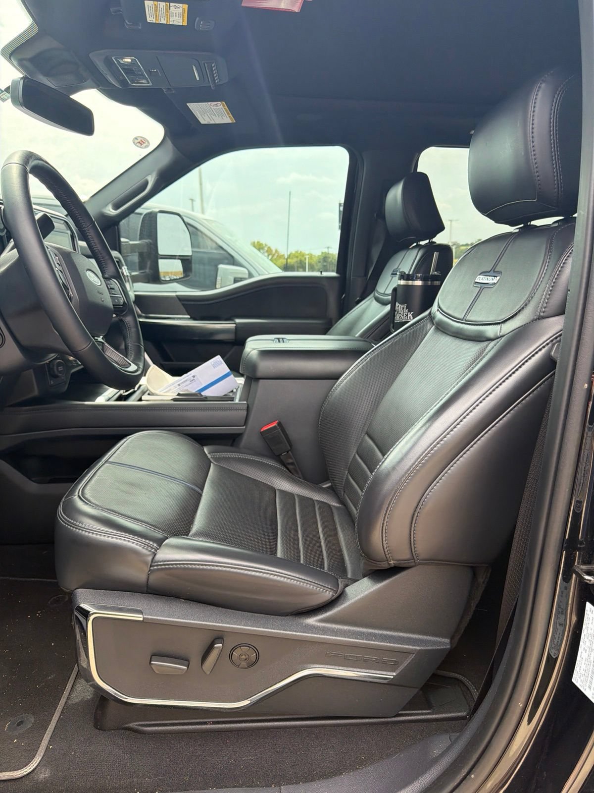 Used 2025 Ford F250 Platinum AWD/4WD image 9